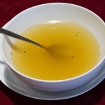Je kurja juha res zdravilo proti prehladu?